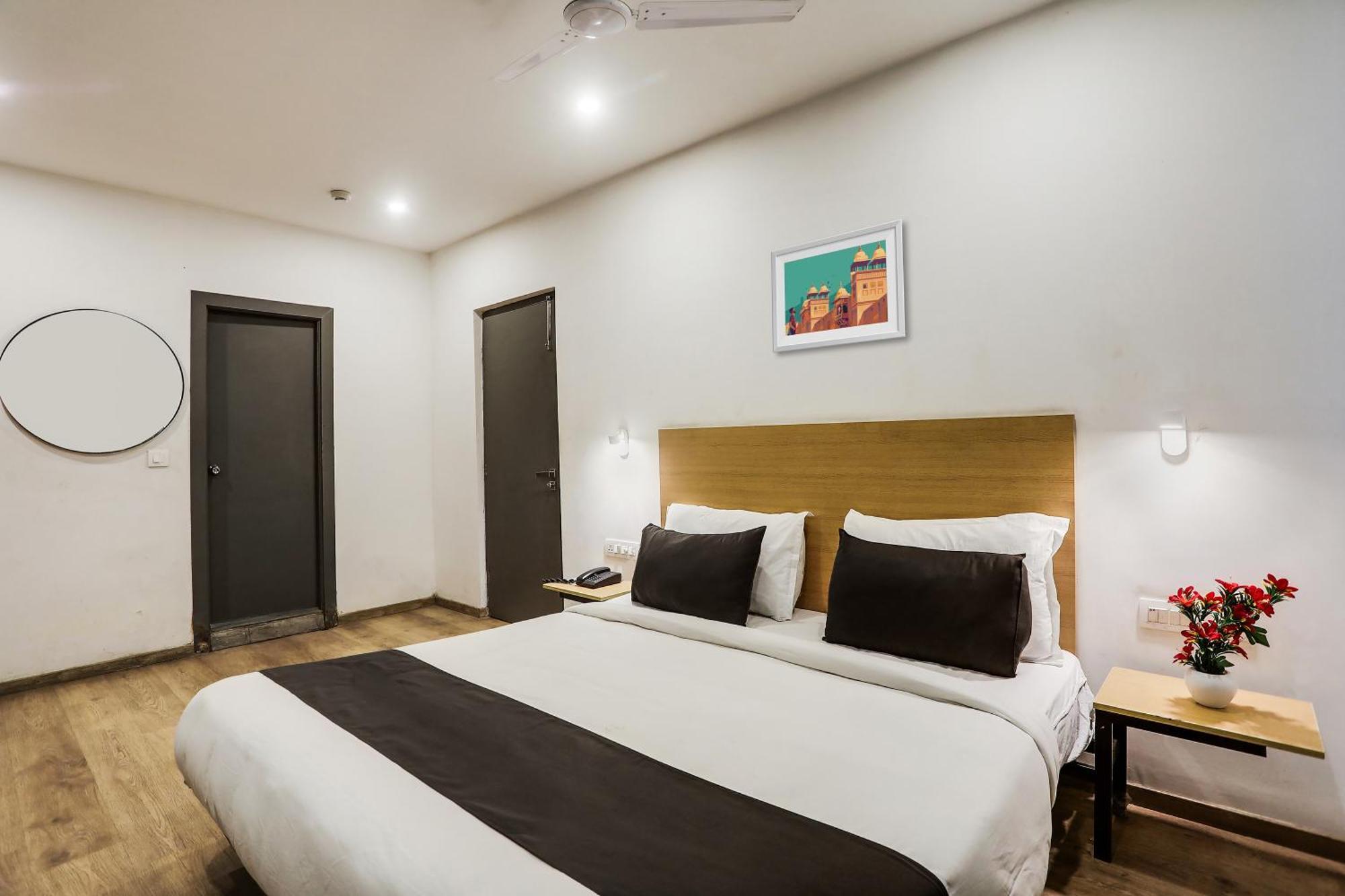 Townhouse Rajdhani Residency Sururnagar Exterior foto